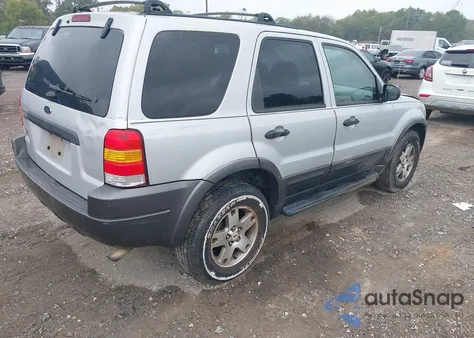 2004 Ford Escape Xlt from USA, damaged, VIN 1FMCU93154KB37497